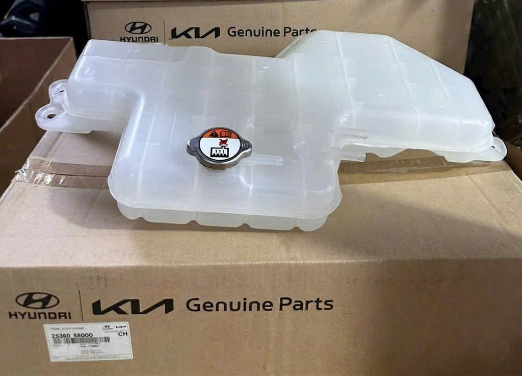 Bình nước phụ 2536058000 cho Hyundai E-County