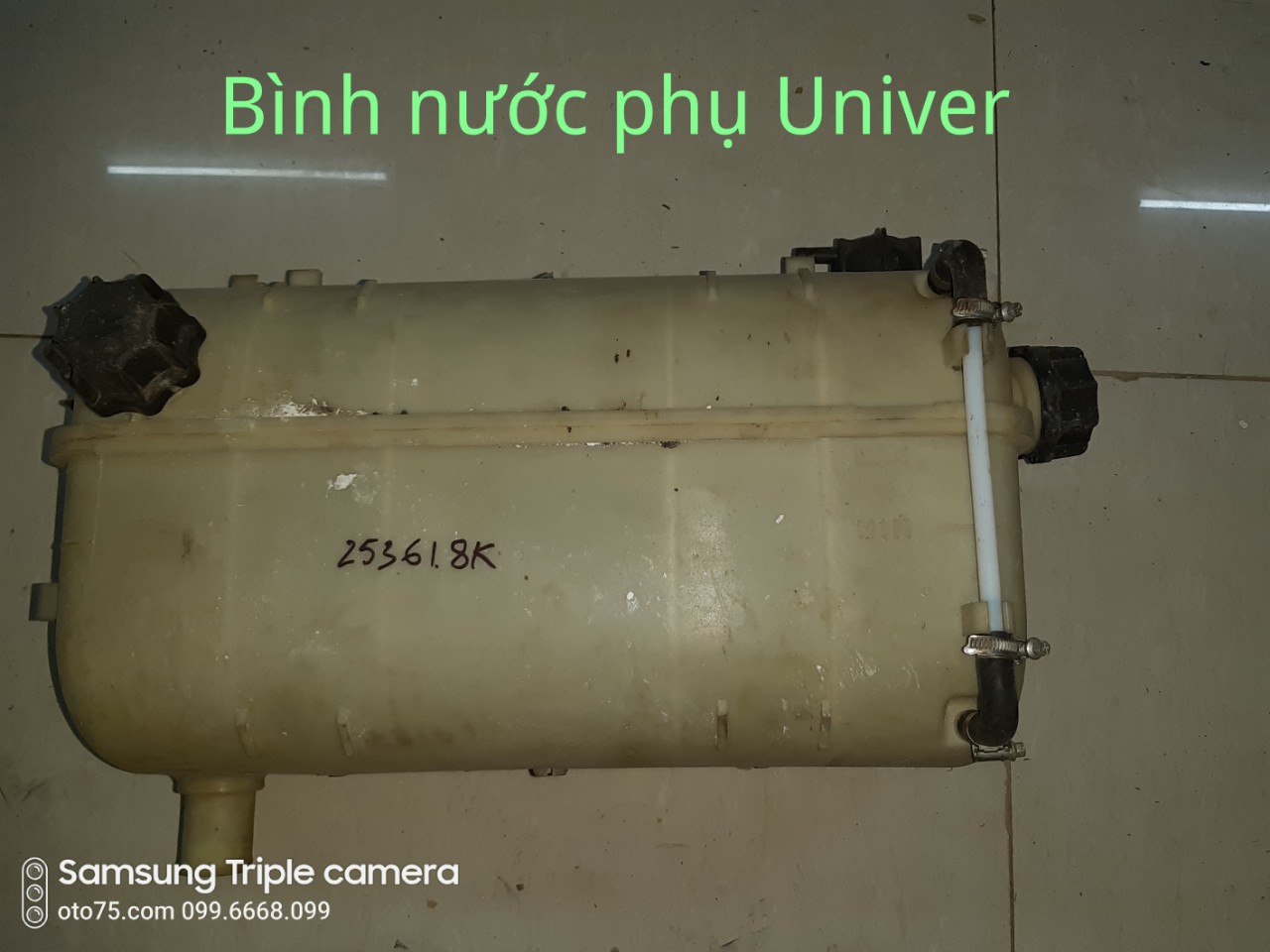 Bình nước phụ 253618K000 cho Univer