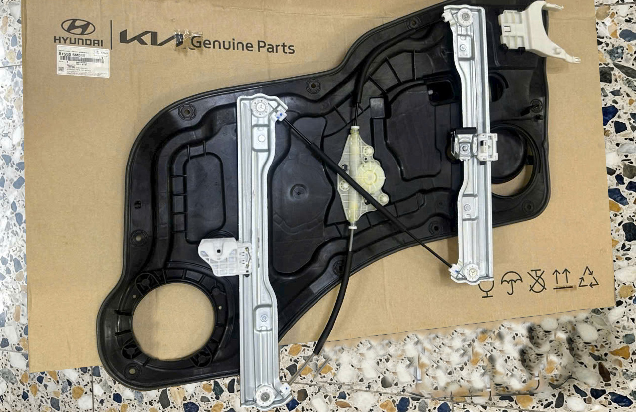 Compa nâng, hạ kính 815555M010 cho Hyundai Mighty Ex8